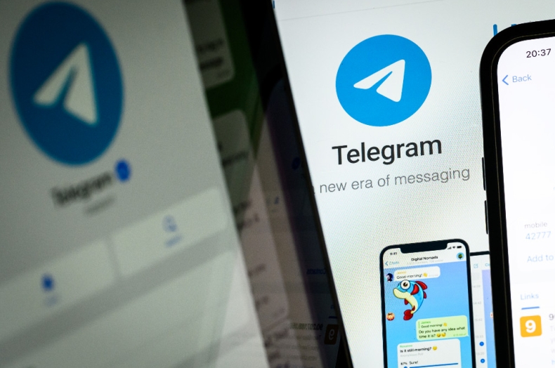 Telegram stickers 无法加载？